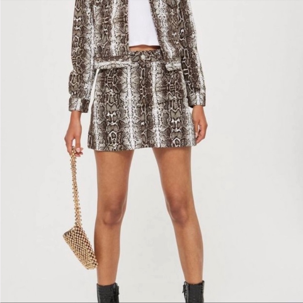 Topshop Snakeskin Denim Skirt Size 4 NWT